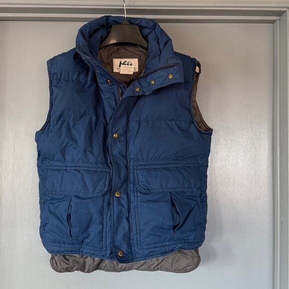 Men's Vintage REI Goose Down Zip Puffer Vest Sz S Navy Blue Outdoor Gorpcore - Picture 1 of 7